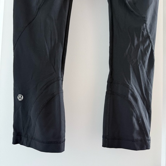 Lululemon black Inspire Crop II Luxtreme pants - XS - Picture 11 of 11
